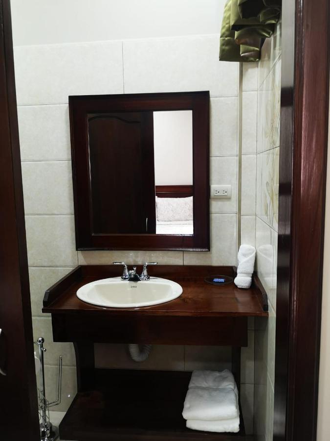 Hotel Y Residencia La Cofradia Santa Rosa de Copán Zewnętrze zdjęcie